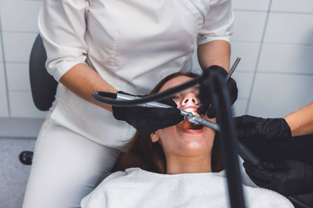 Best Emergency Denture Repair in Oak Park, CA